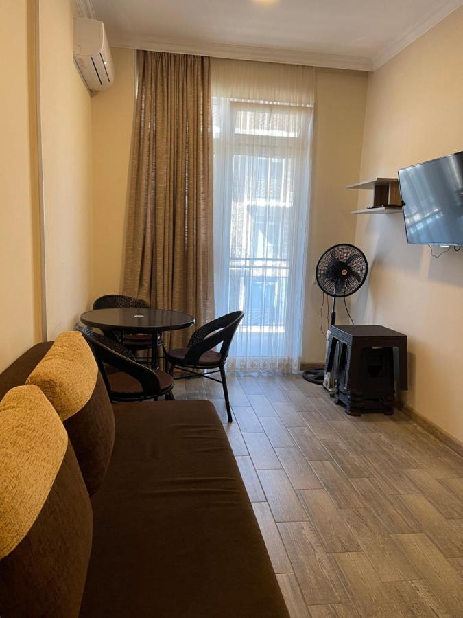 באטומי Apartments Kristo מראה חיצוני תמונה
